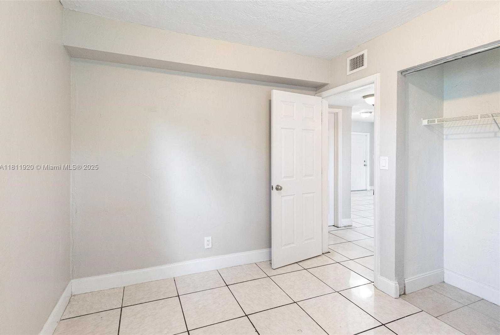 Small Image of 6329 GARFIELD ST, Hollywood Number 13