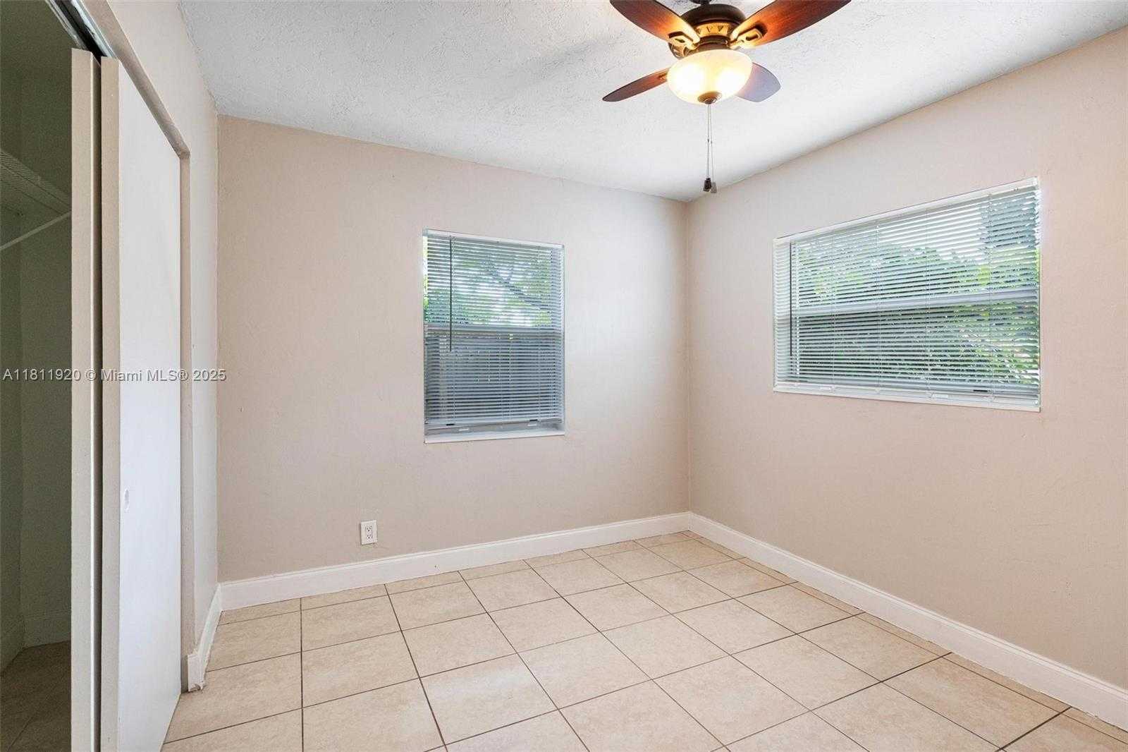 Small Image of 6329 GARFIELD ST, Hollywood Number 16