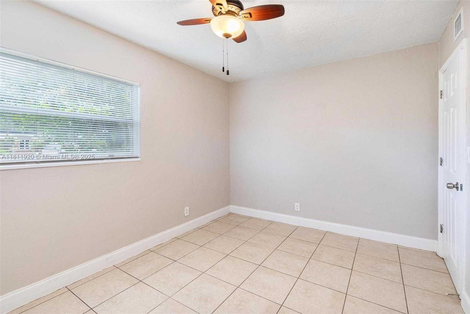 Small Image of 6329 GARFIELD ST, Hollywood Number 19