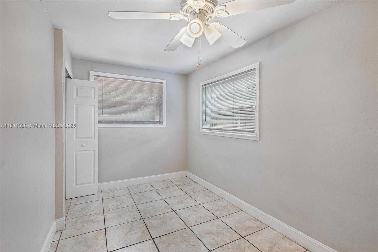 Small Image of 6329 GARFIELD ST, Hollywood Number 24