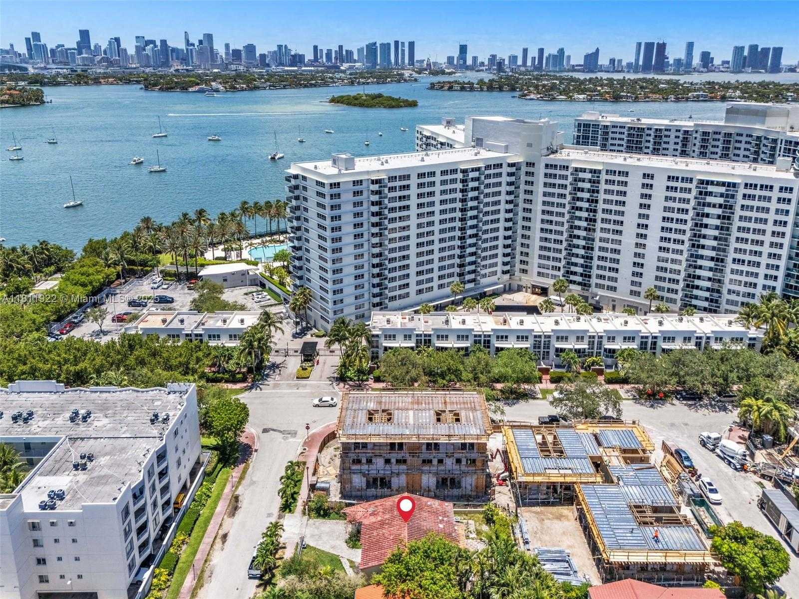 Small Image of 1339 14TH TER, Miami Beach Number 21