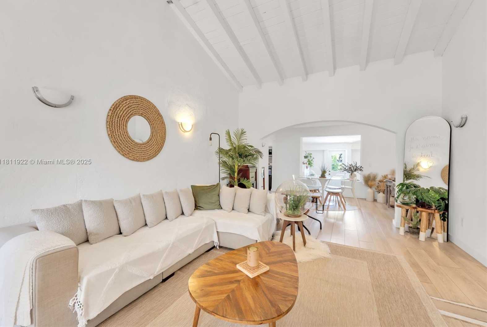 Small Image of 1339 14TH TER, Miami Beach Number 5