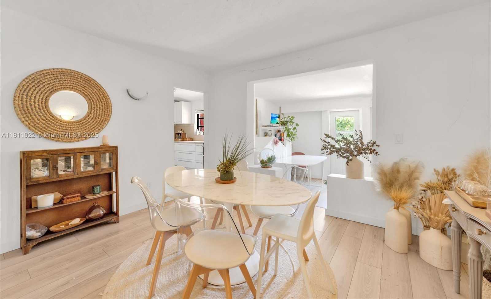 Small Image of 1339 14TH TER, Miami Beach Number 7