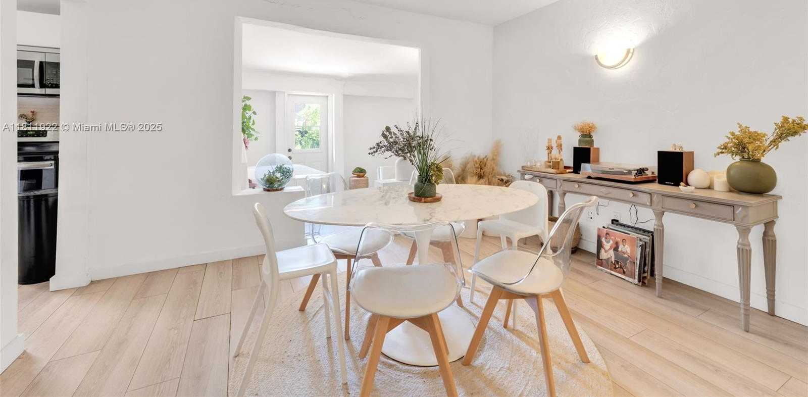 Small Image of 1339 14TH TER, Miami Beach Number 8