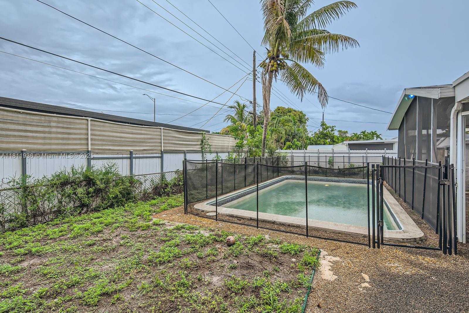 Small Image of 7521 GRANADA BLVD, Miramar Number 21