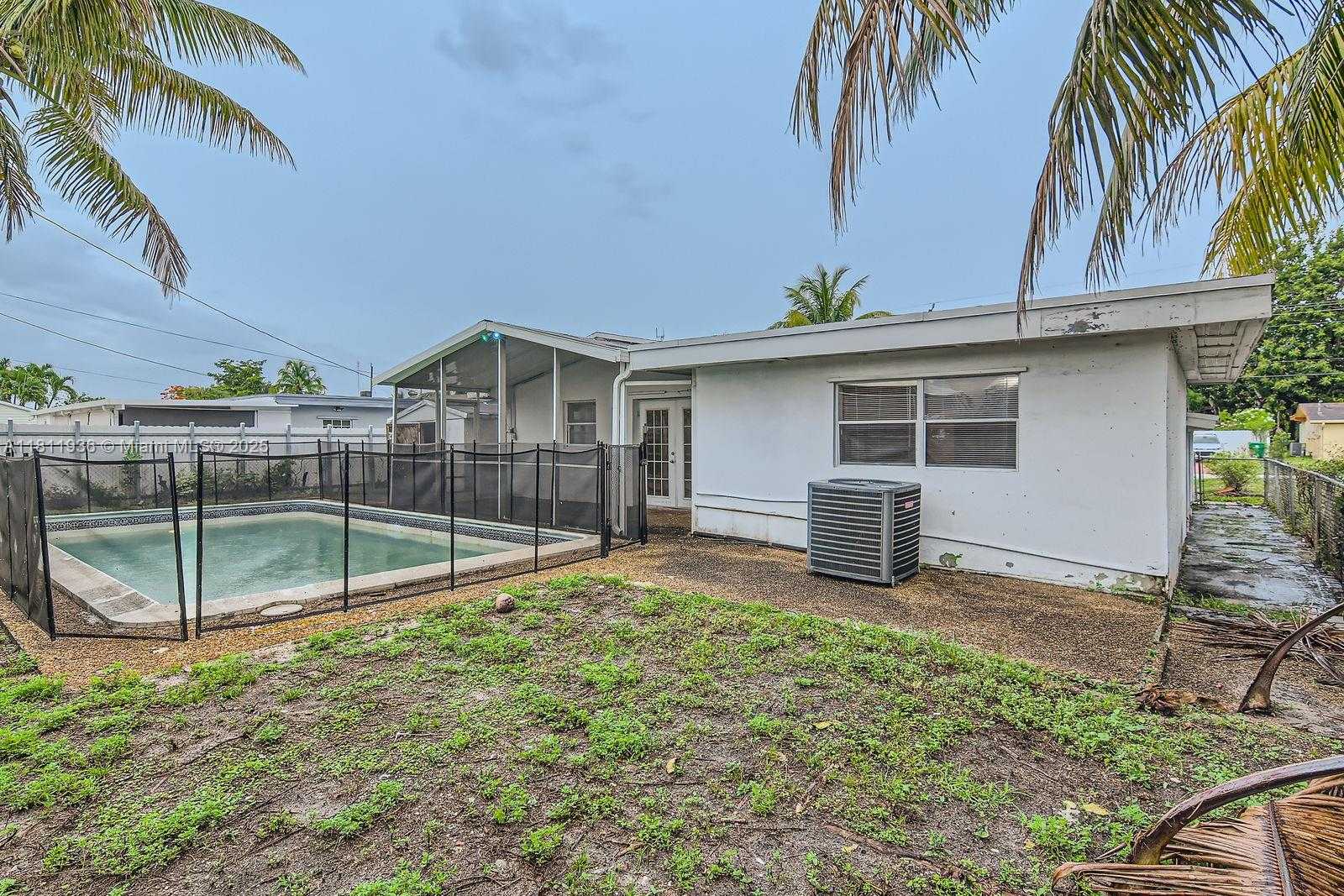 Small Image of 7521 GRANADA BLVD, Miramar Number 22