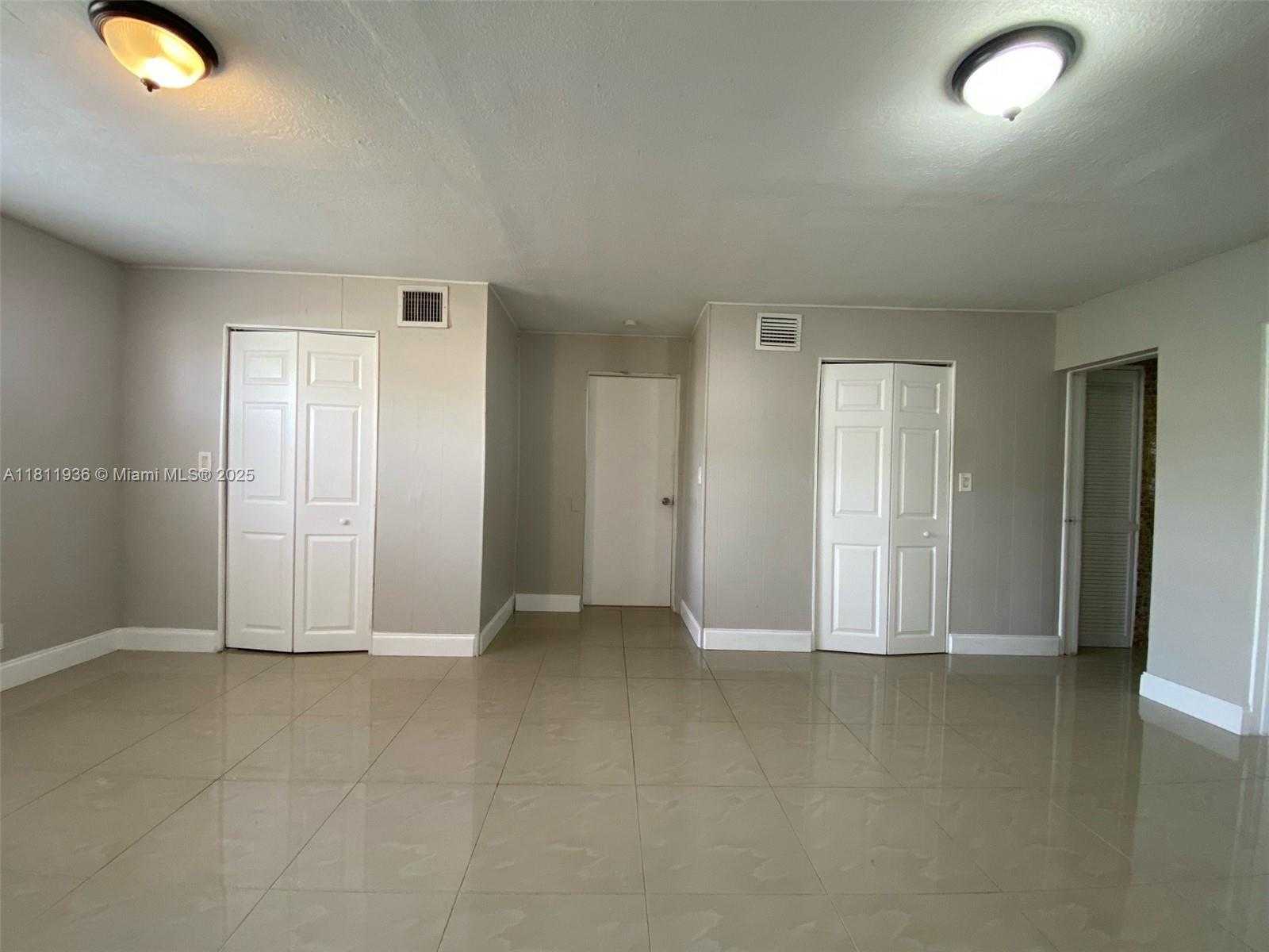Small Image of 7521 GRANADA BLVD, Miramar Number 7