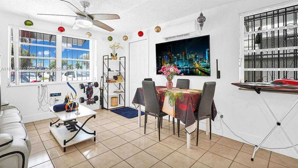 Small Image of 911 EAST 9TH PL, Hialeah Number 11