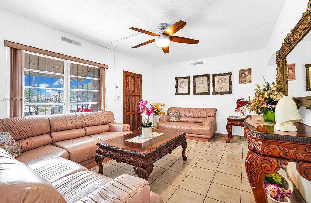 Small Image of 911 EAST 9TH PL, Hialeah Number 18