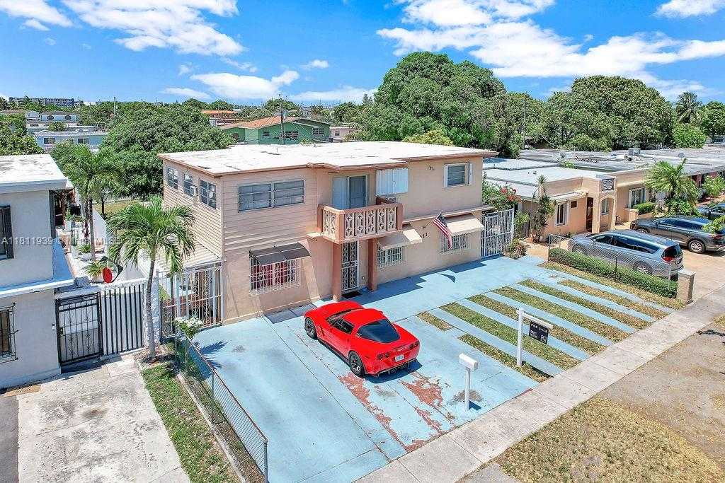Small Image of 911 EAST 9TH PL, Hialeah Number 2