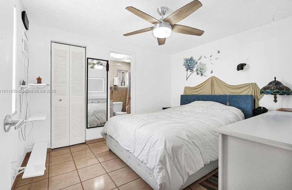 Small Image of 911 EAST 9TH PL, Hialeah Number 4