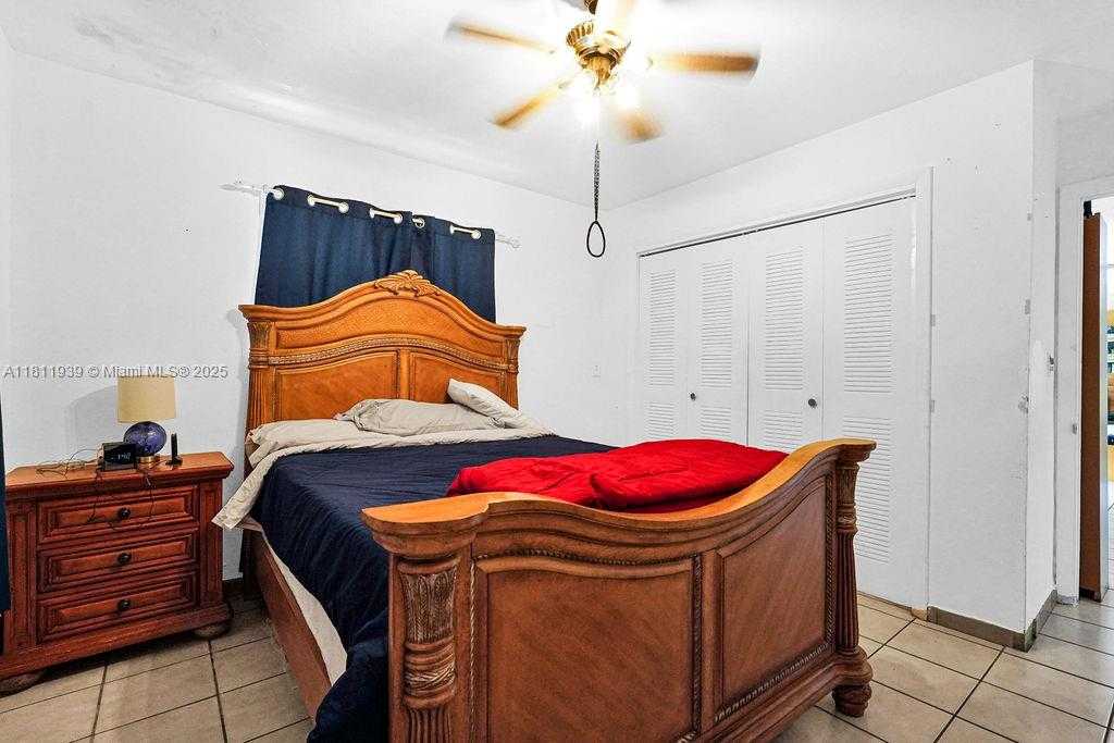 Small Image of 911 EAST 9TH PL, Hialeah Number 59