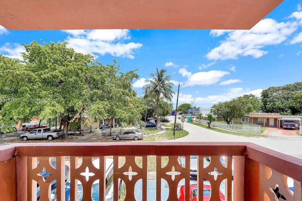 Small Image of 911 EAST 9TH PL, Hialeah Number 61