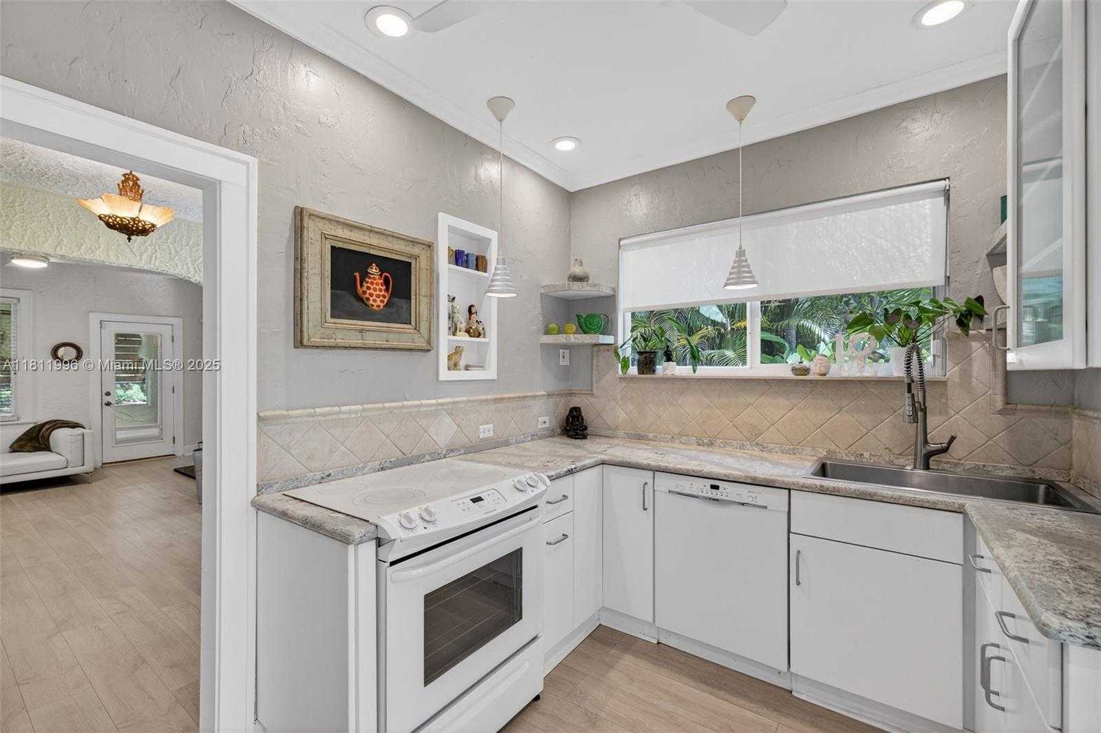 Small Image of 1314 SOUTH EAST 1ST AVE, Fort Lauderdale Number 16