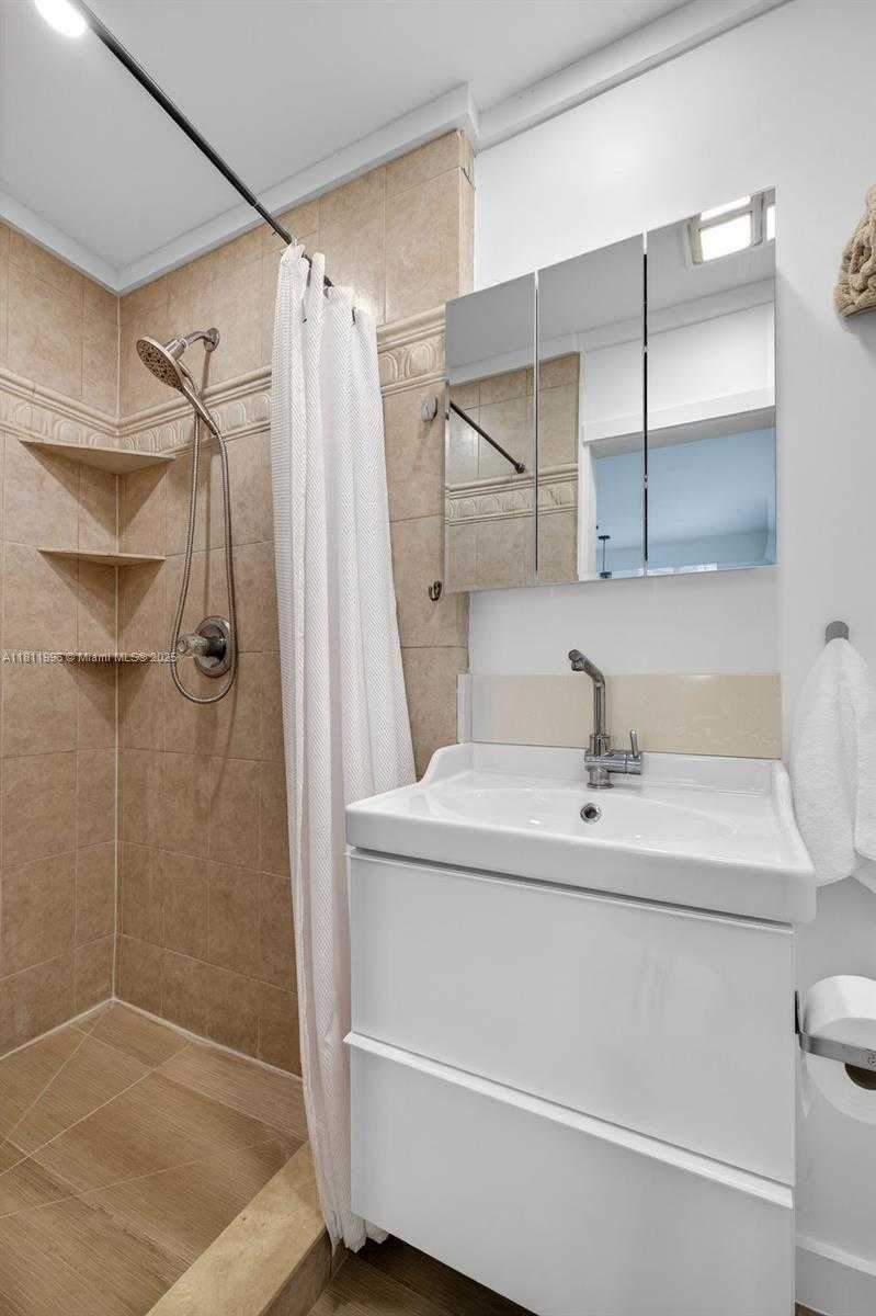 Small Image of 1314 SOUTH EAST 1ST AVE, Fort Lauderdale Number 57