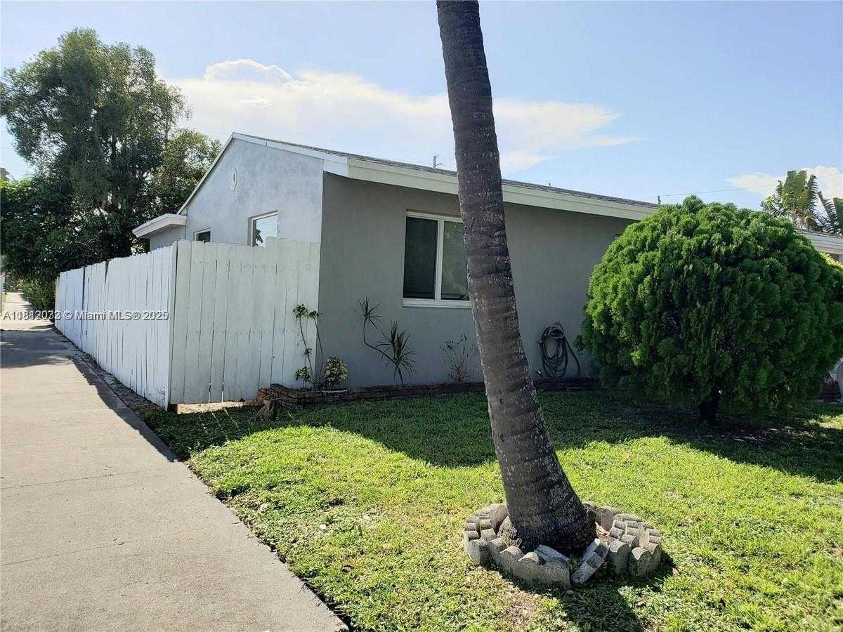 Small Image of 804 NORTH 20TH CT, Hollywood Number 2