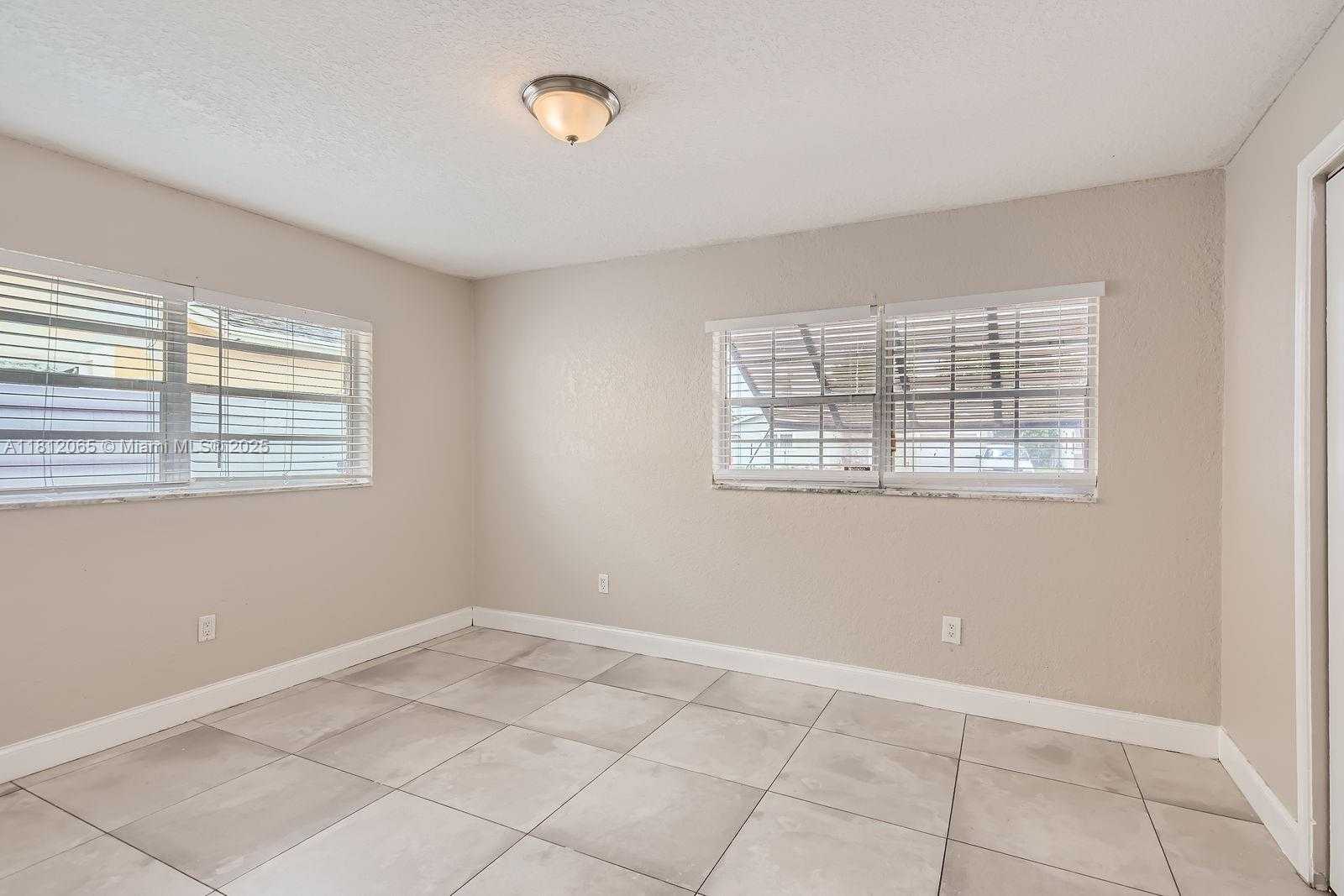 Small Image of 9353 SOUTH WEST 1ST PL, Boca Raton Number 19