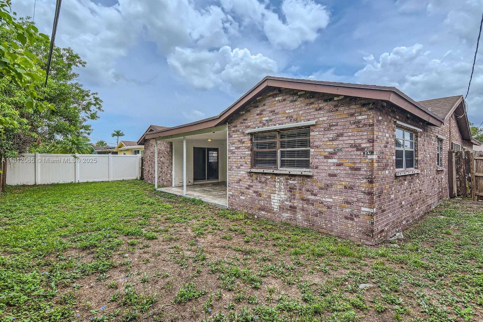 Small Image of 9353 SOUTH WEST 1ST PL, Boca Raton Number 26