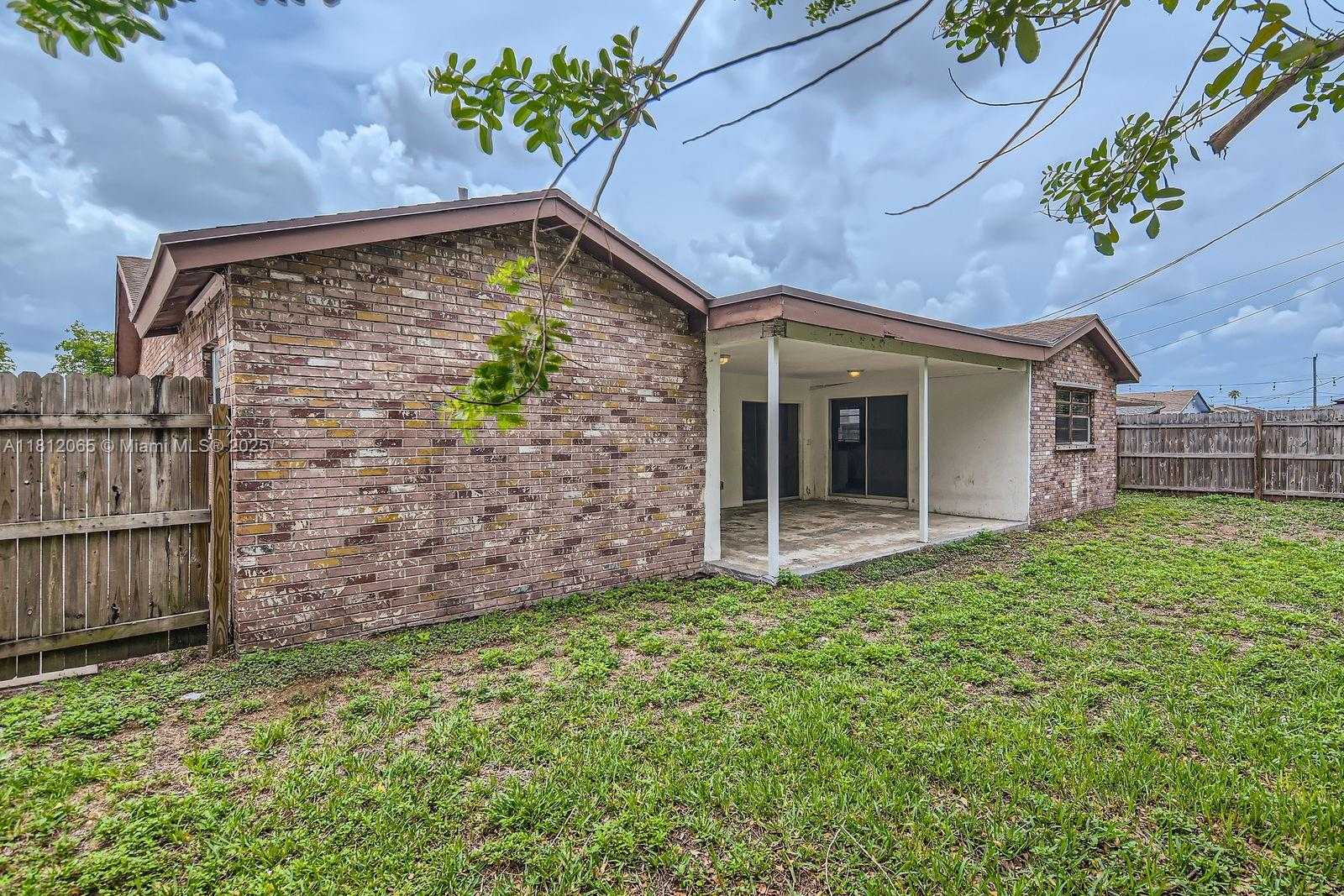 Small Image of 9353 SOUTH WEST 1ST PL, Boca Raton Number 27