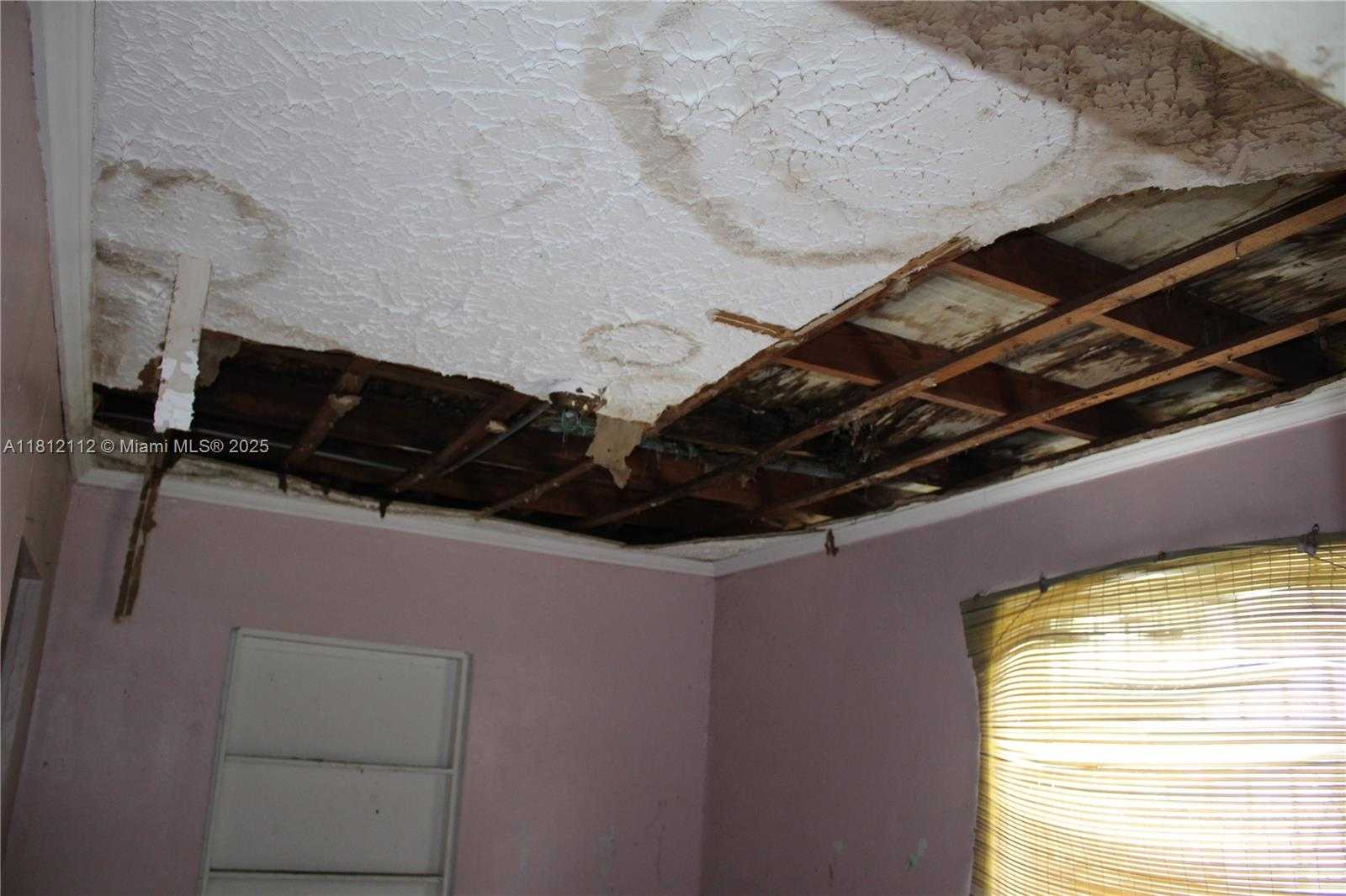 Small Image of 2040 NORTH WEST 97TH ST, Miami Number 14