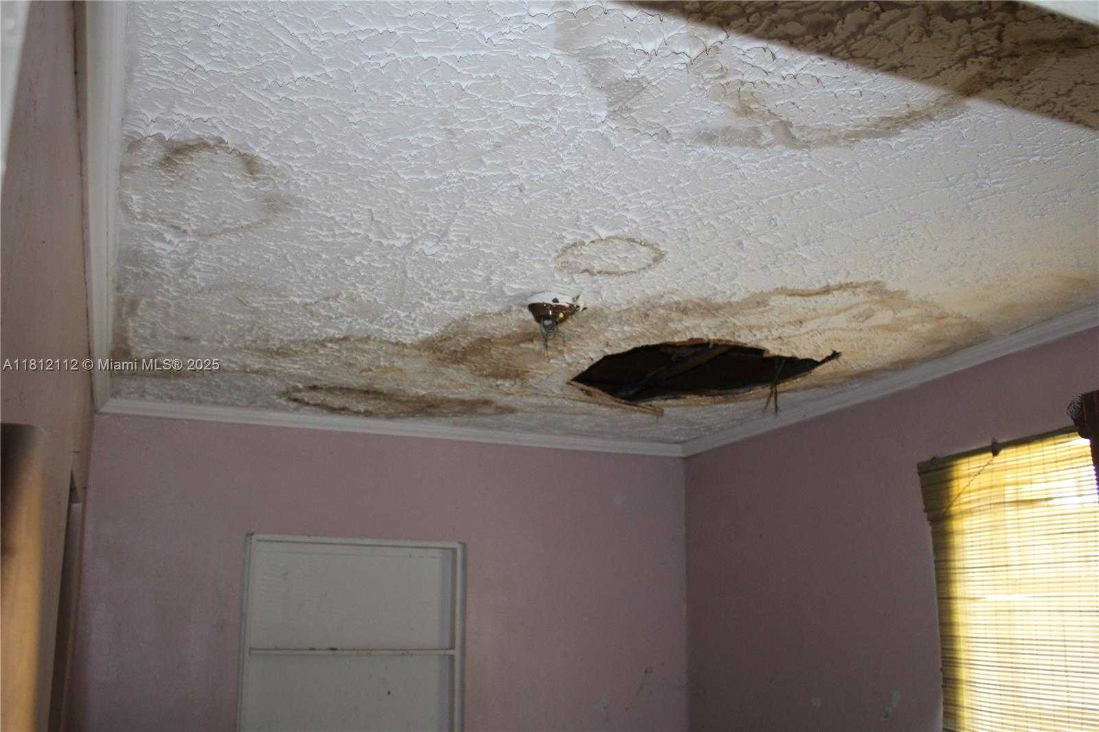 Small Image of 2040 NORTH WEST 97TH ST, Miami Number 8