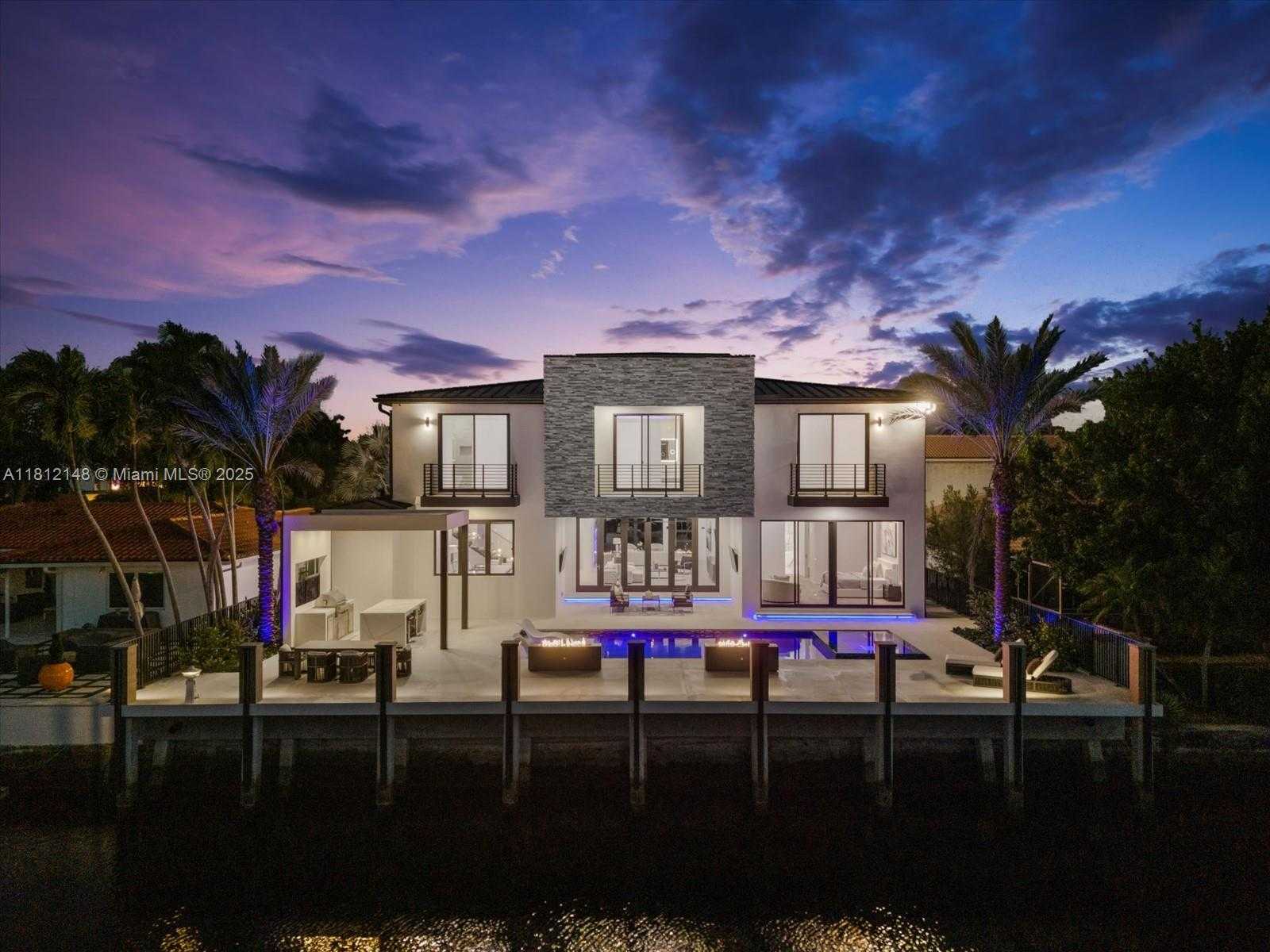 Small Image of 401 BONTONA AVE, Fort Lauderdale Number 3