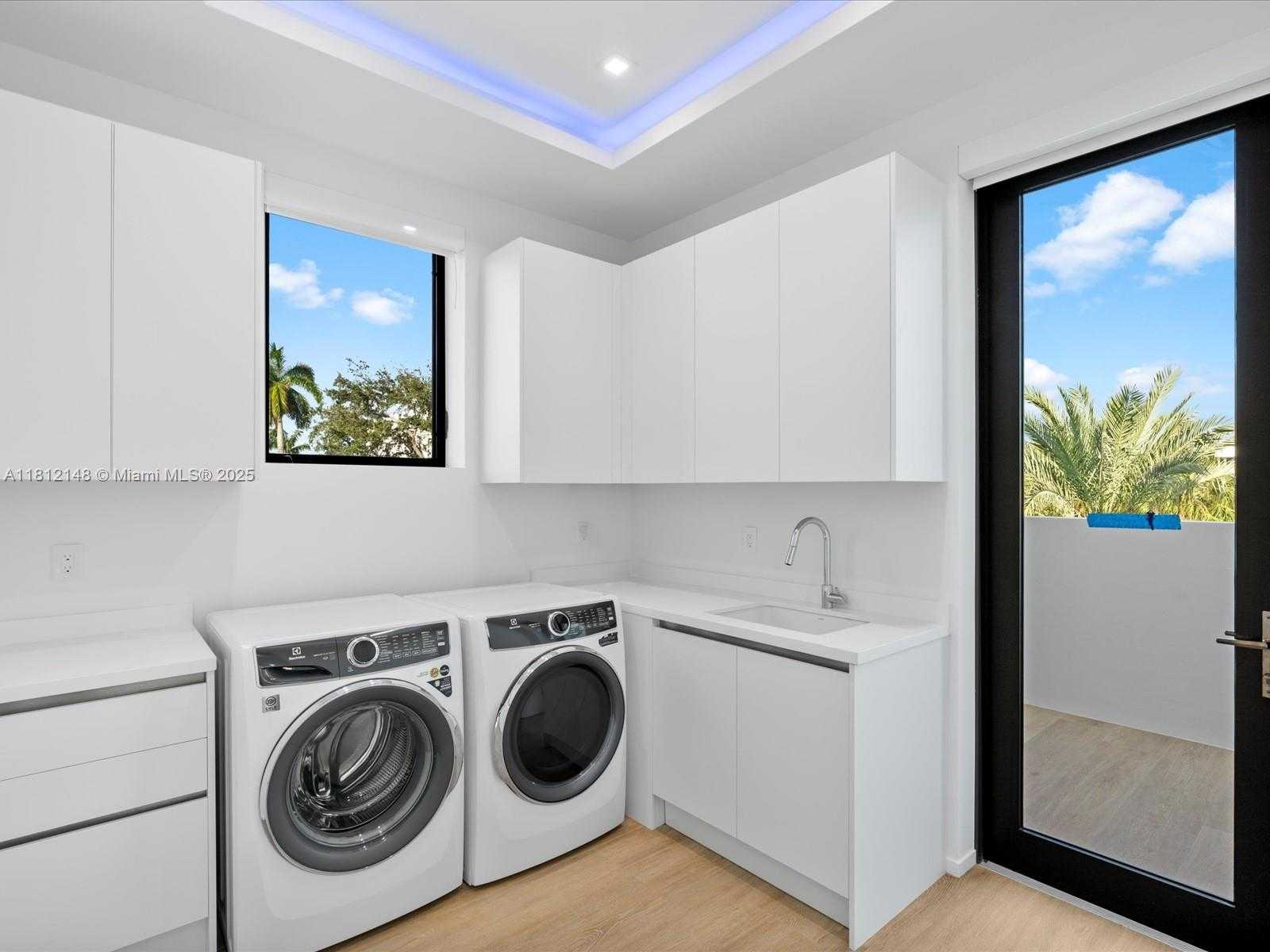 Small Image of 401 BONTONA AVE, Fort Lauderdale Number 35