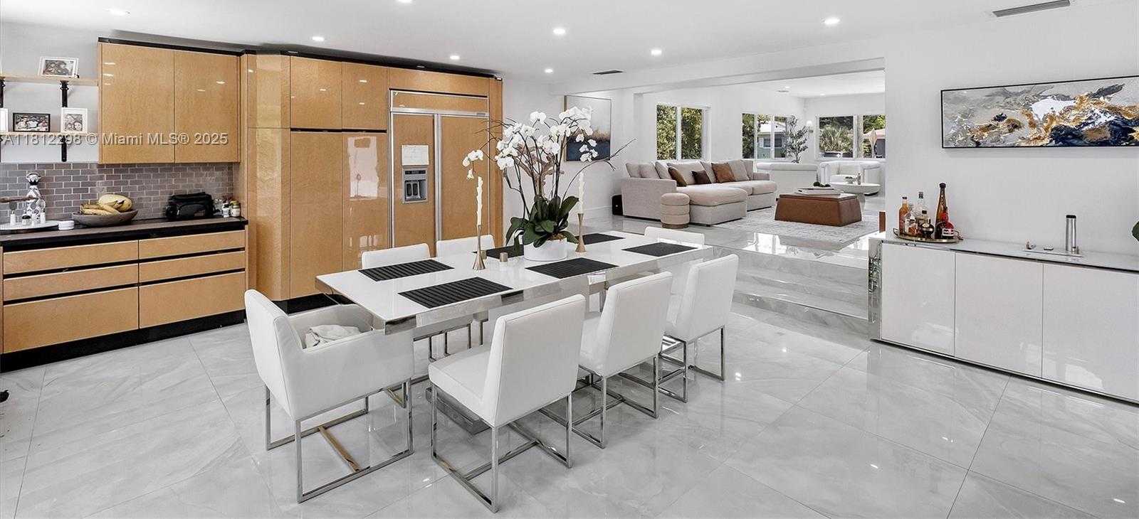 Small Image of 974 NORTH EAST 145TH ST, North Miami Number 11