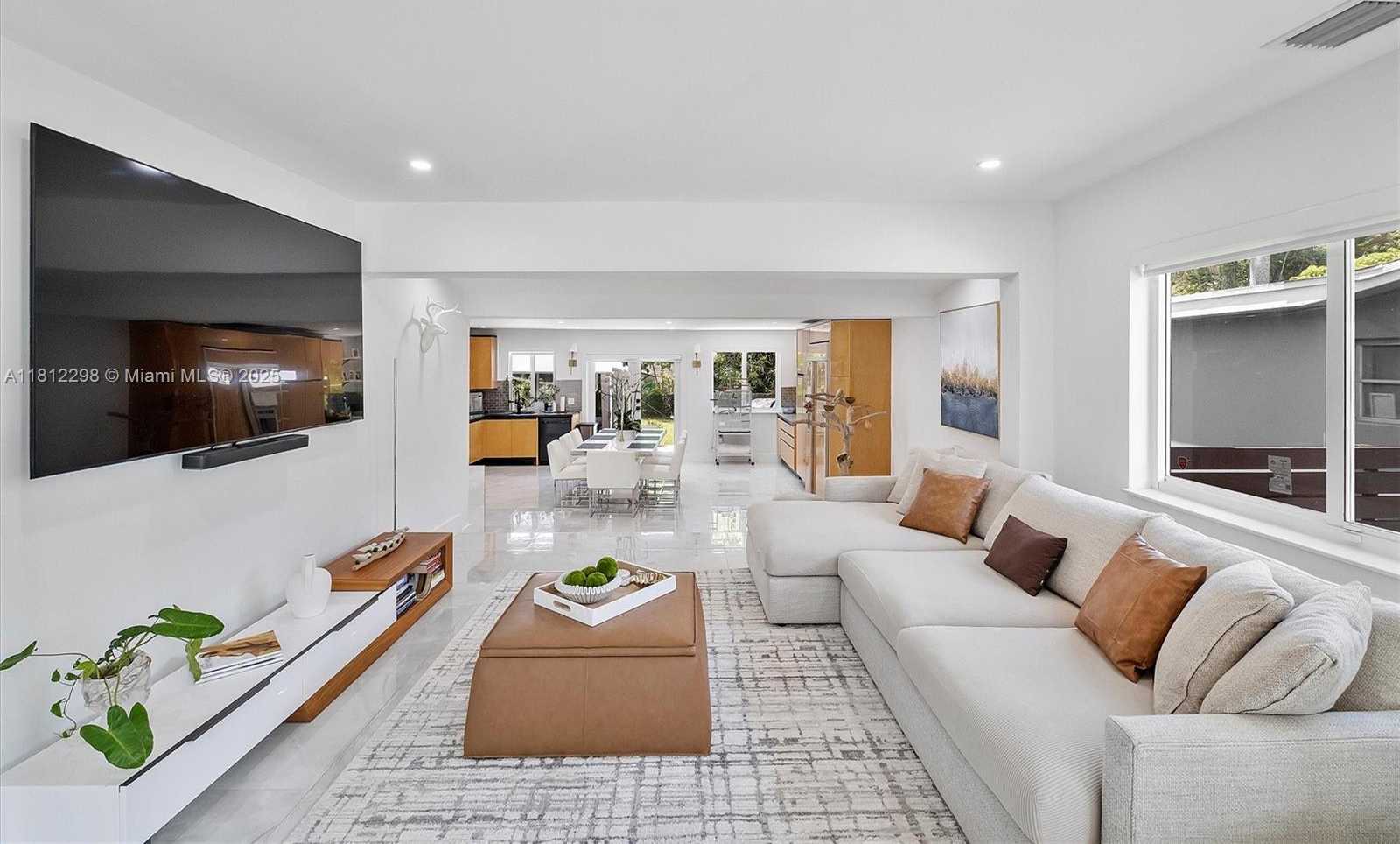 Small Image of 974 NORTH EAST 145TH ST, North Miami Number 22