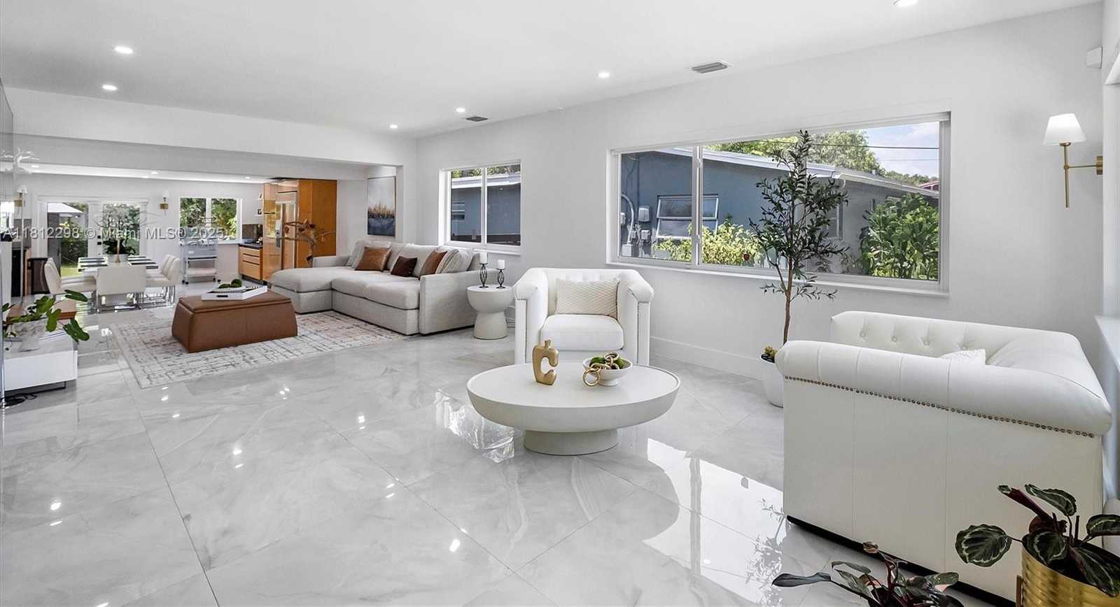 Small Image of 974 NORTH EAST 145TH ST, North Miami Number 3