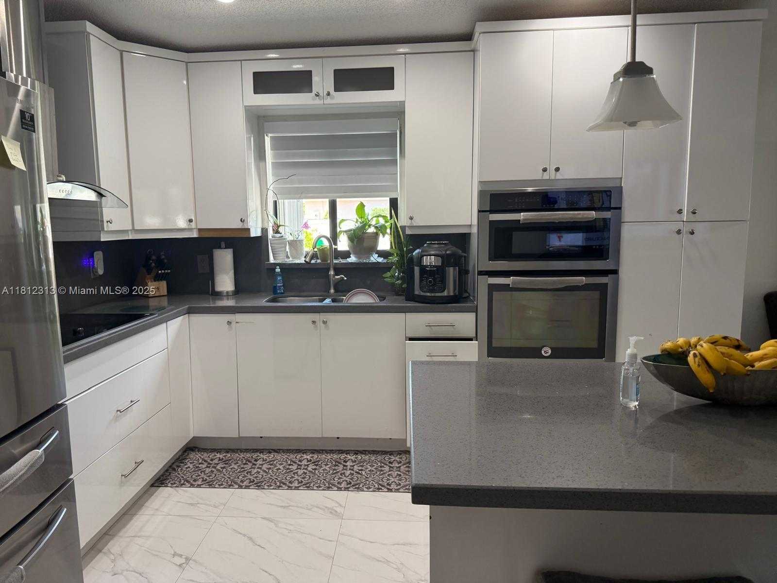 Small Image of 3297 WEST 70TH ST, Hialeah Number 10