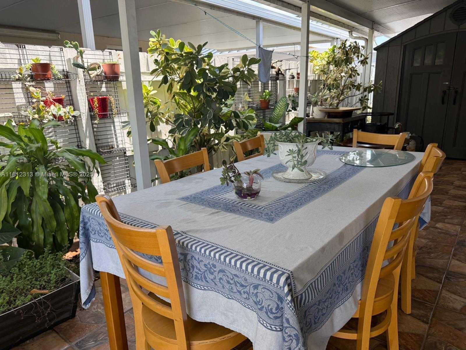 Small Image of 3297 WEST 70TH ST, Hialeah Number 4