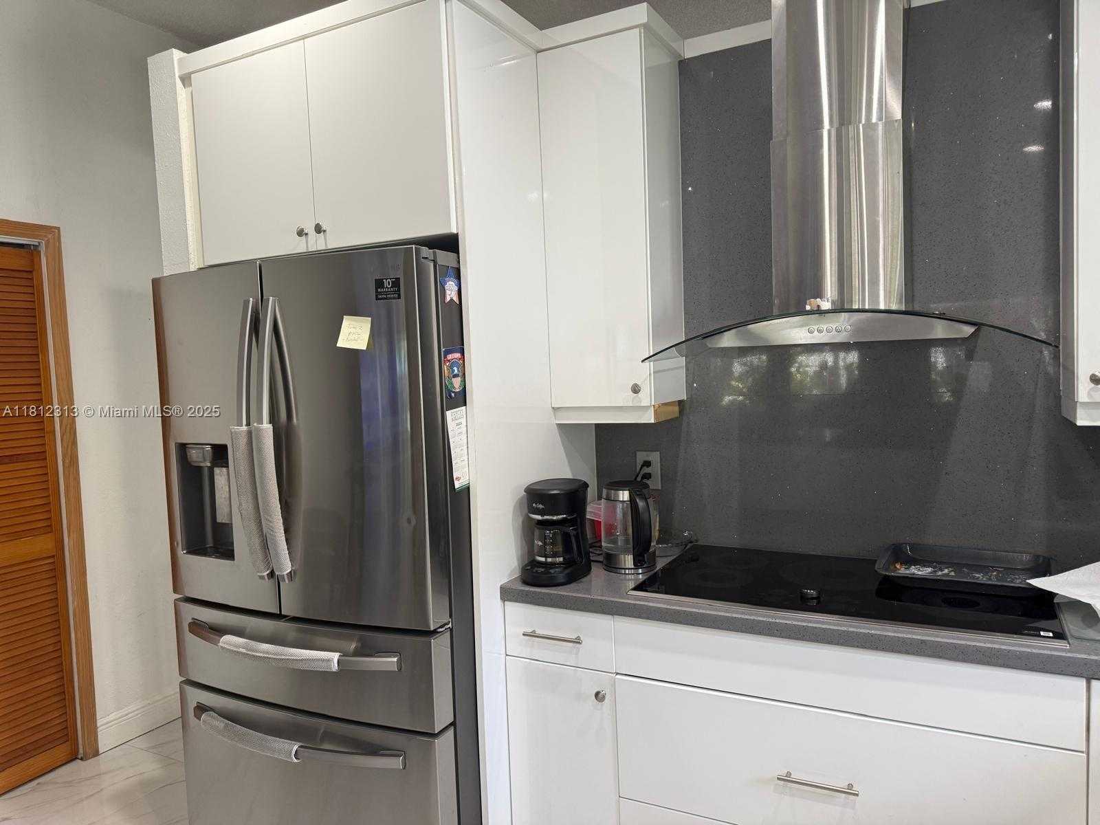 Small Image of 3297 WEST 70TH ST, Hialeah Number 8