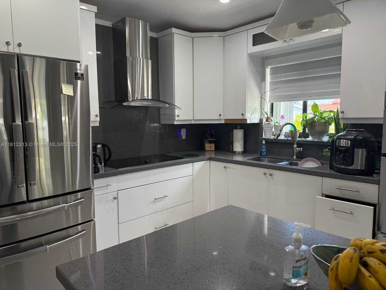 Small Image of 3297 WEST 70TH ST, Hialeah Number 9