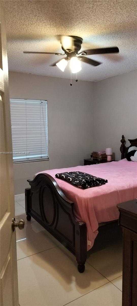 Small Image of 3149 WEST 68TH PL, Hialeah Number 21