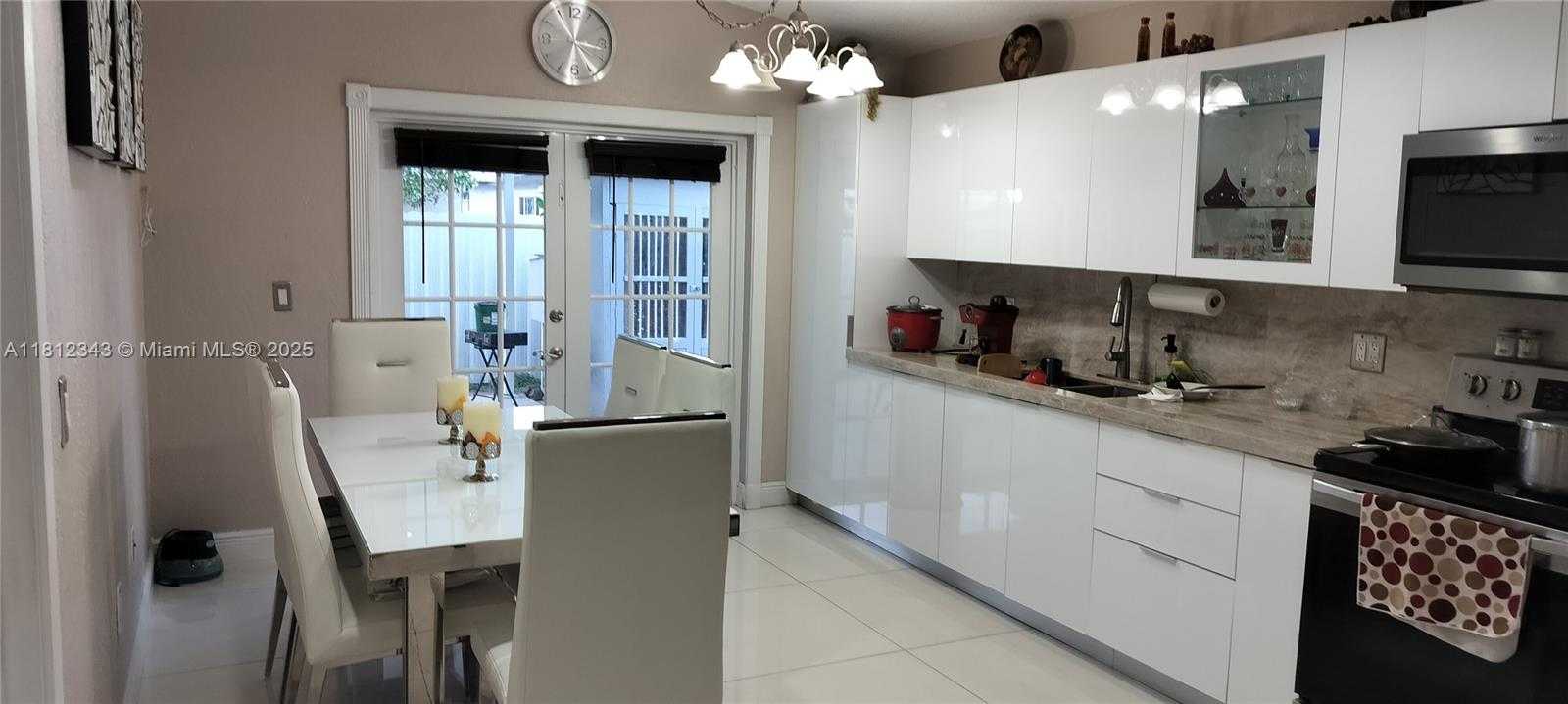 Small Image of 3149 WEST 68TH PL, Hialeah Number 34