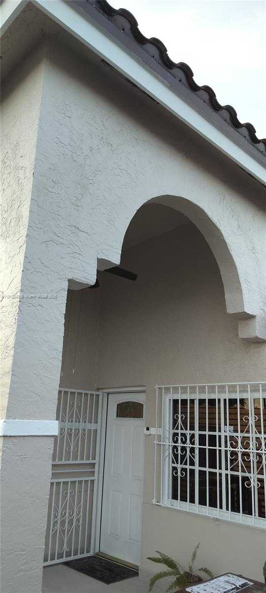 Small Image of 3149 WEST 68TH PL, Hialeah Number 8