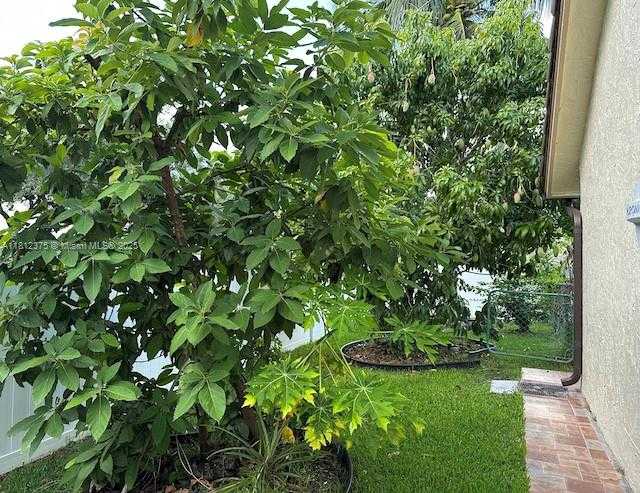 Small Image of 16295 NORTH WEST 9TH DR, Pembroke Pines Number 22