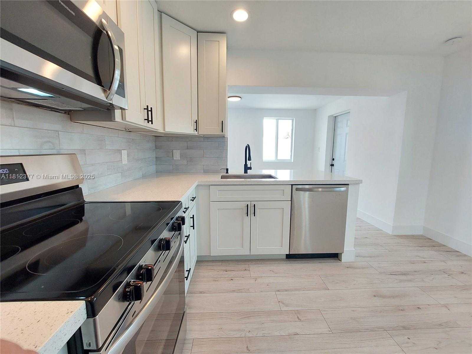 Small Image of 4579 NORTH WEST 16TH WAY, Tamarac Number 17