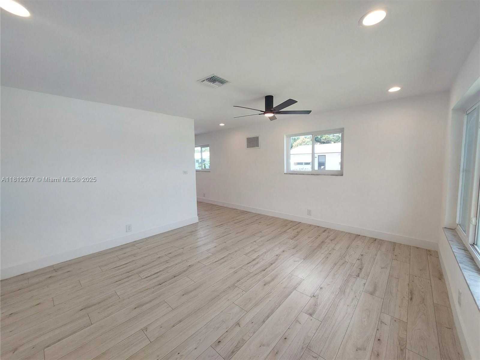 Small Image of 4579 NORTH WEST 16TH WAY, Tamarac Number 2