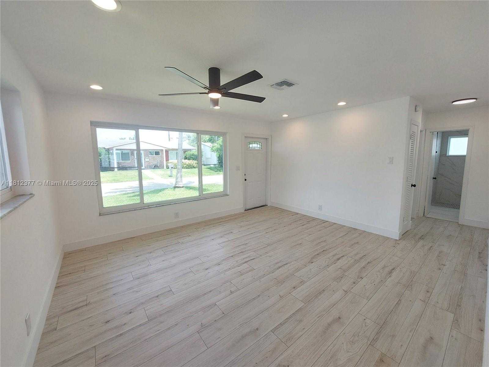 Small Image of 4579 NORTH WEST 16TH WAY, Tamarac Number 3