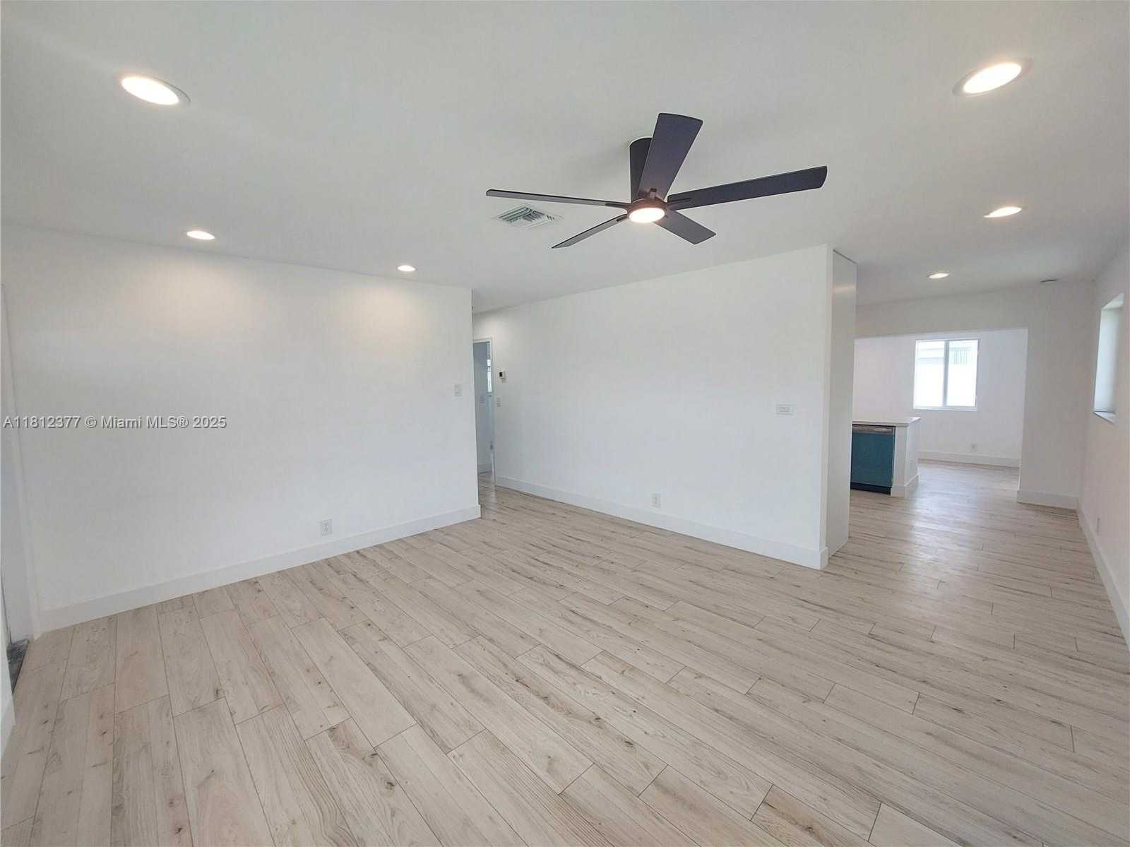 Small Image of 4579 NORTH WEST 16TH WAY, Tamarac Number 4