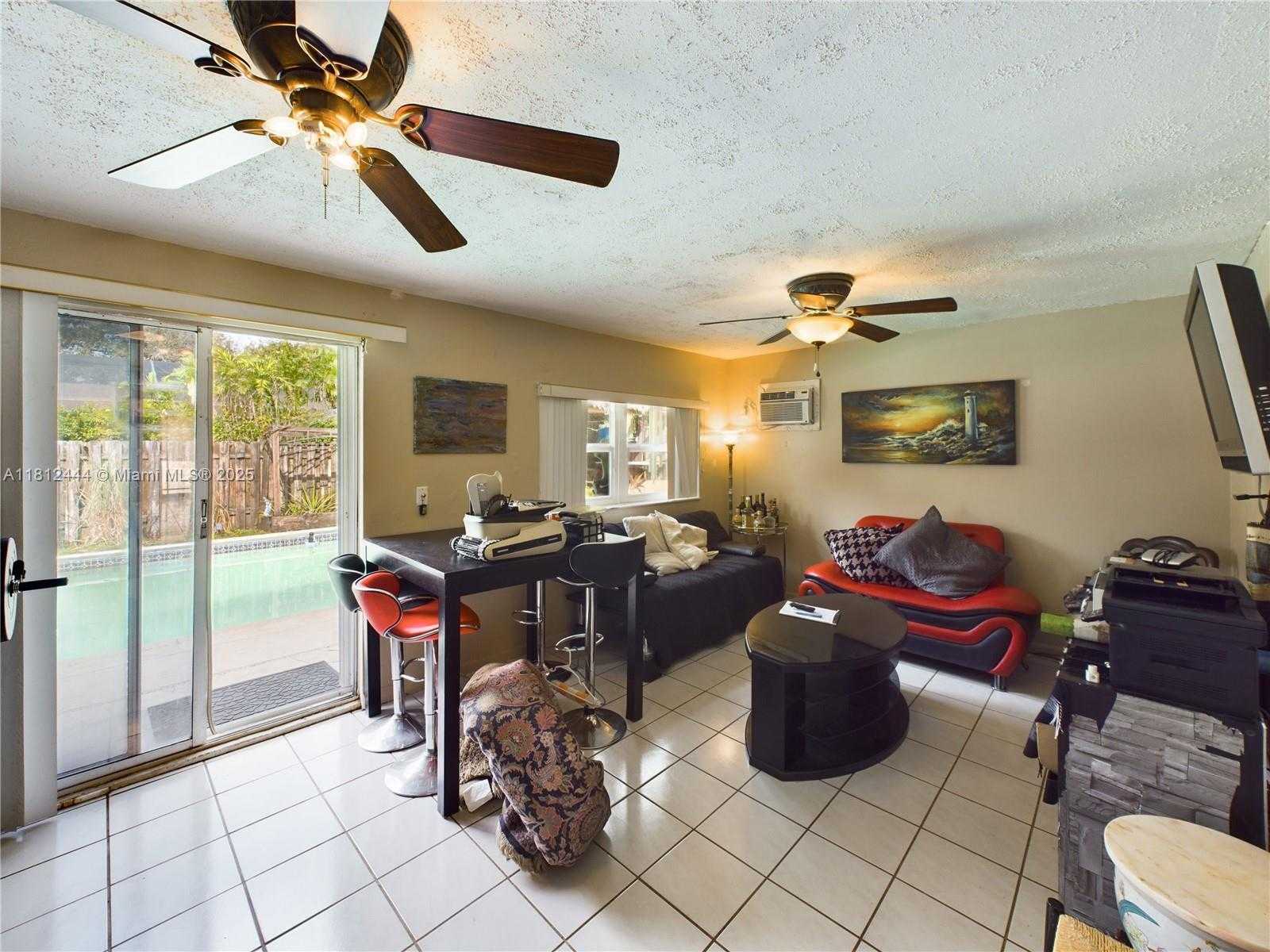 Small Image of 10221 SOUTH WEST 50TH CT, Cooper City Number 17