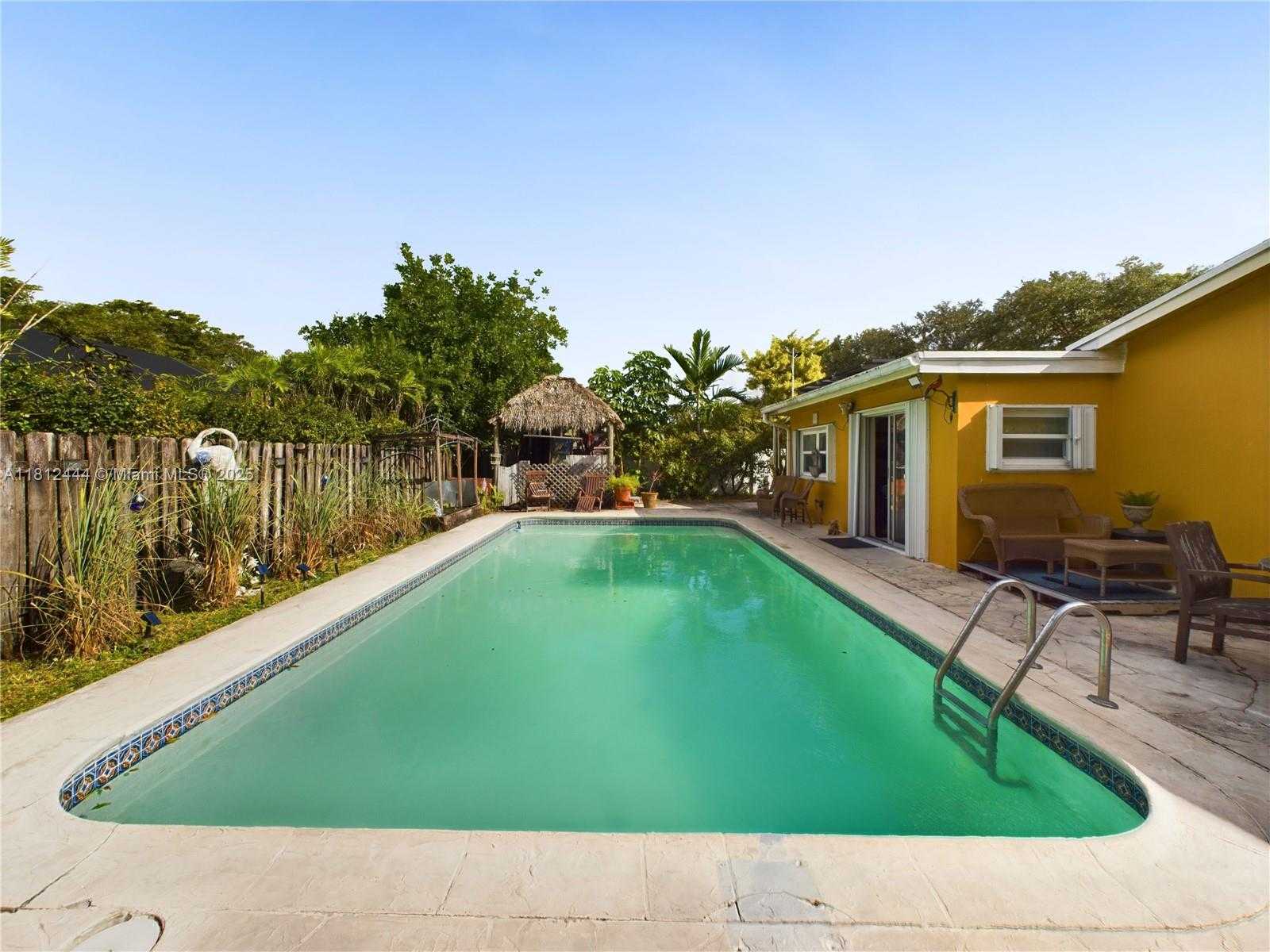Small Image of 10221 SOUTH WEST 50TH CT, Cooper City Number 23
