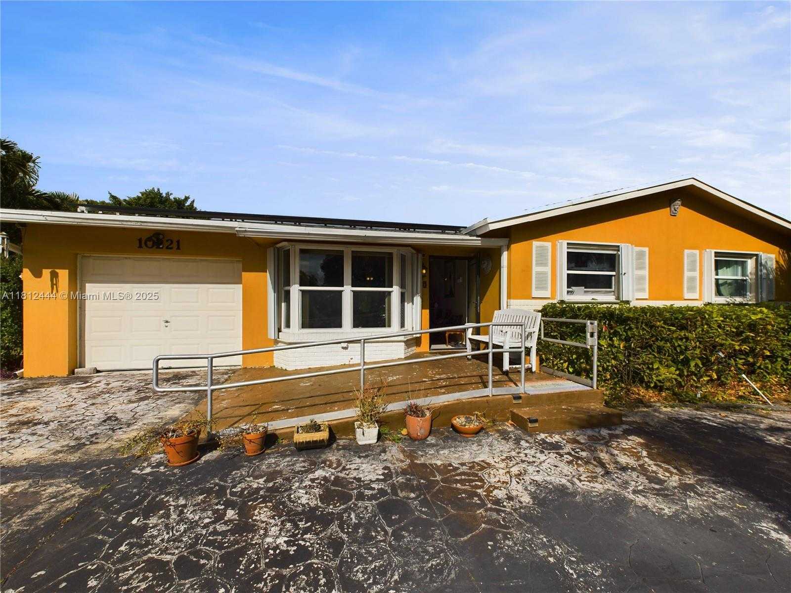 Small Image of 10221 SOUTH WEST 50TH CT, Cooper City Number 25