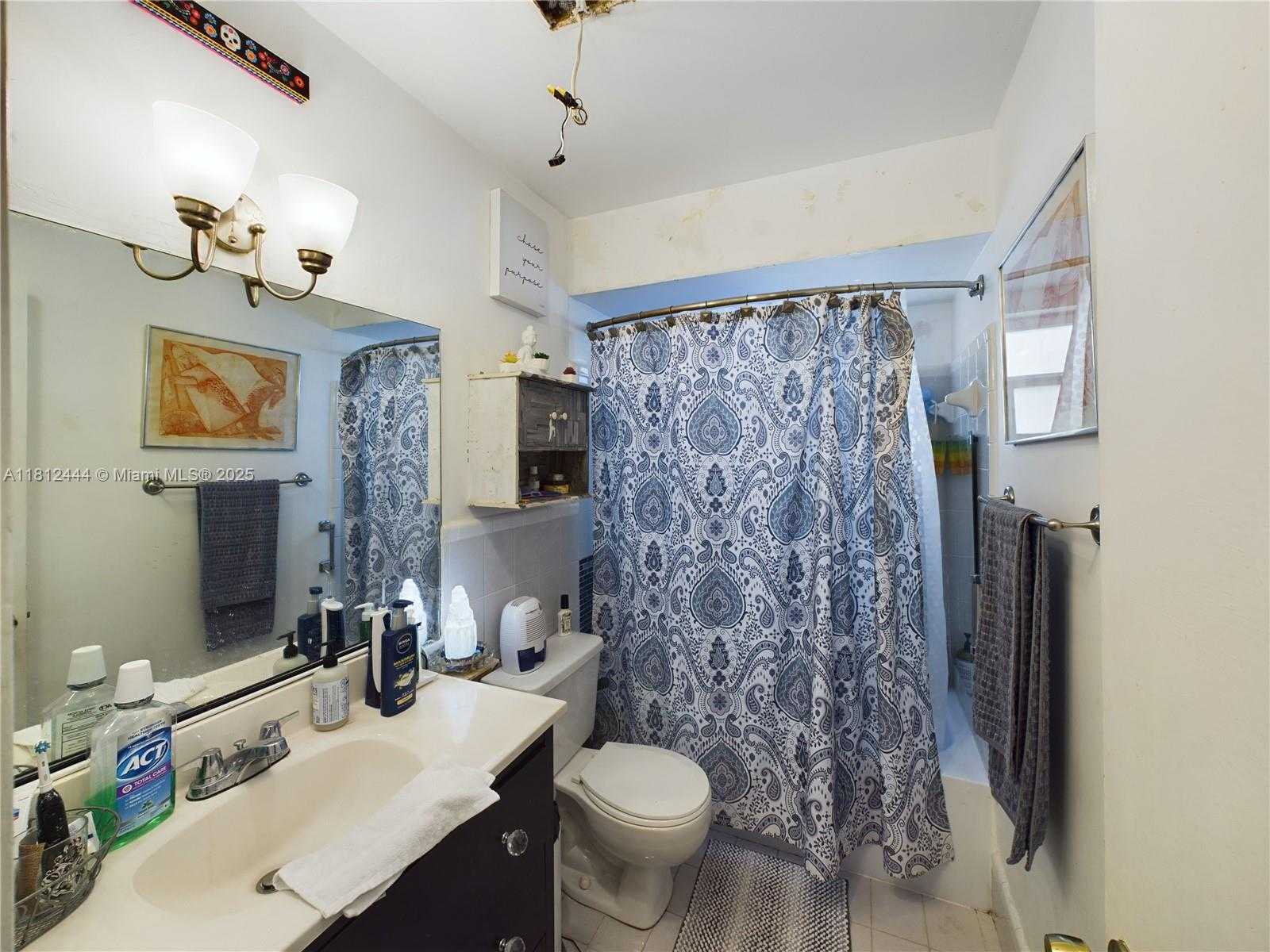 Small Image of 10221 SOUTH WEST 50TH CT, Cooper City Number 4