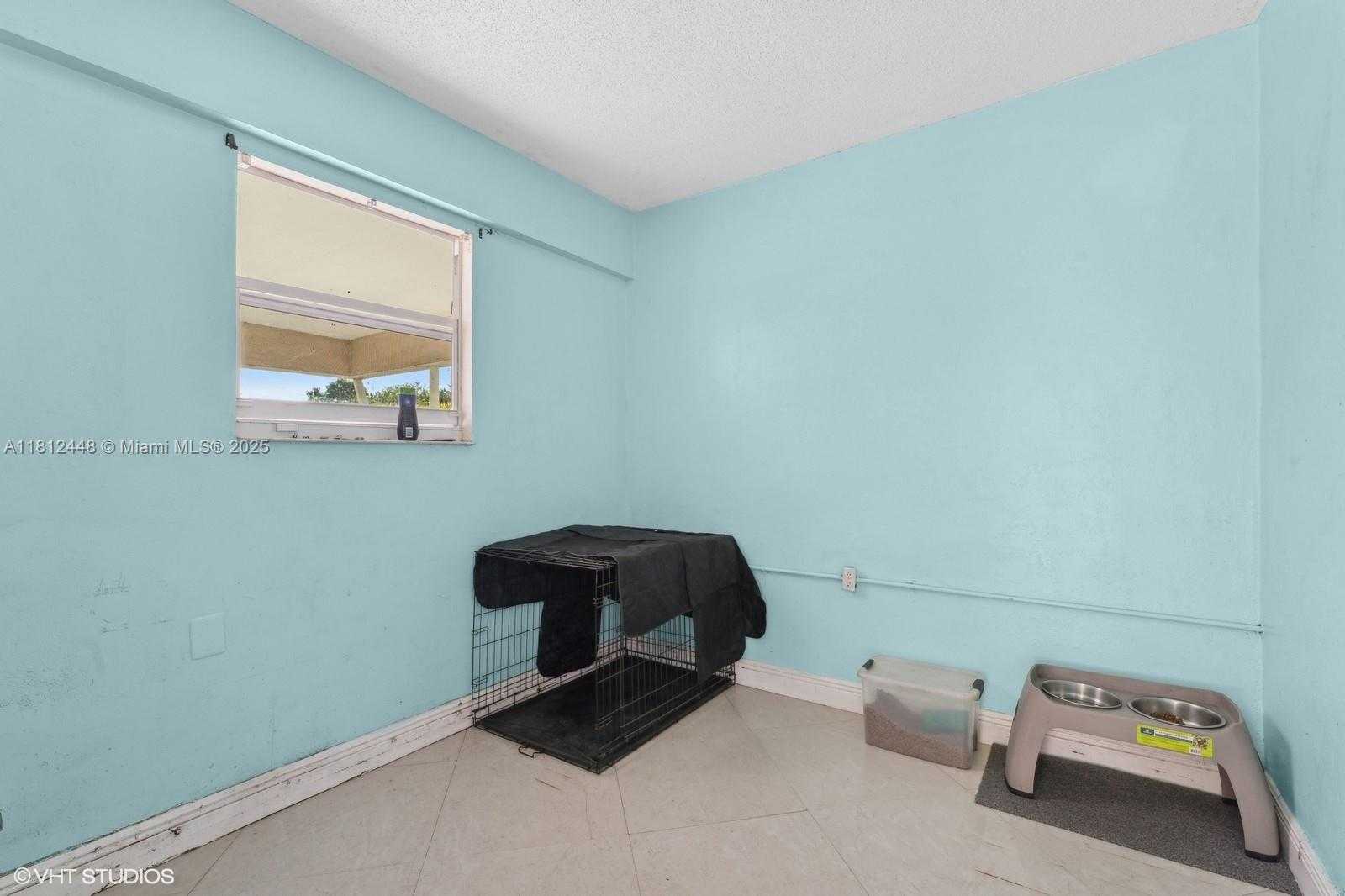 Small Image of 1831 SOUTH WEST 42ND TER, Fort Lauderdale Number 16
