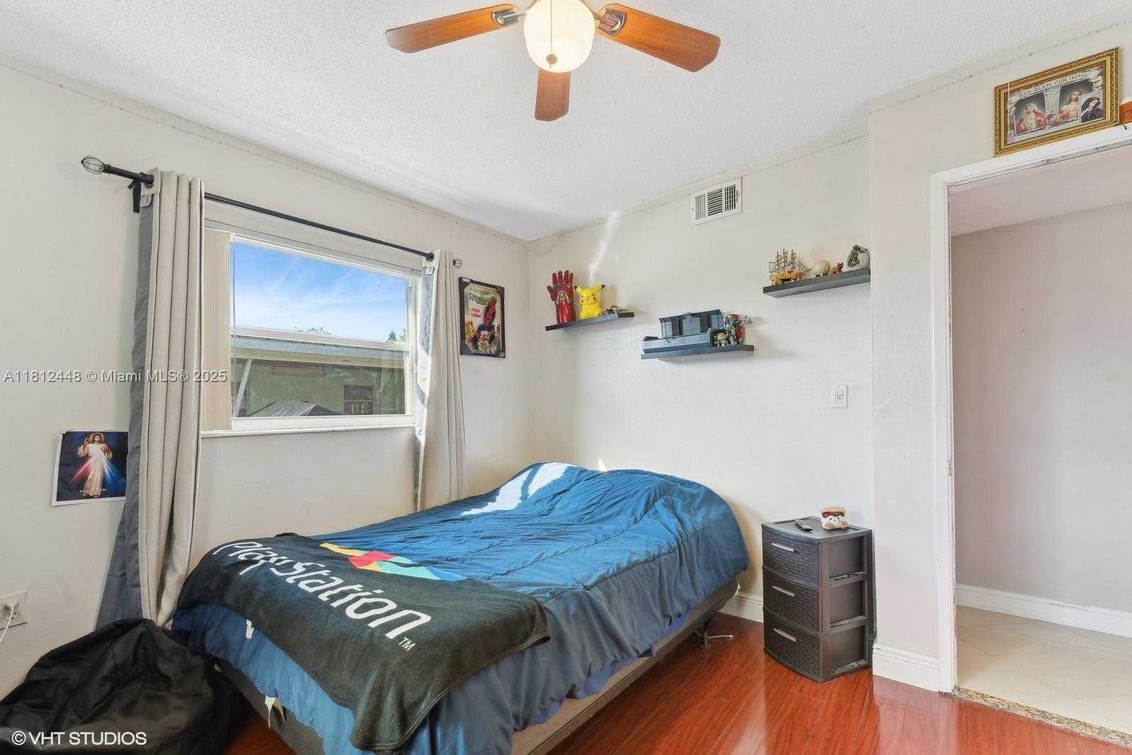 Small Image of 1831 SOUTH WEST 42ND TER, Fort Lauderdale Number 20