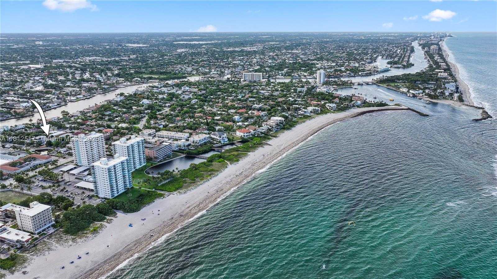 Small Image of 3229 CANAL DR, Pompano Beach Number 3
