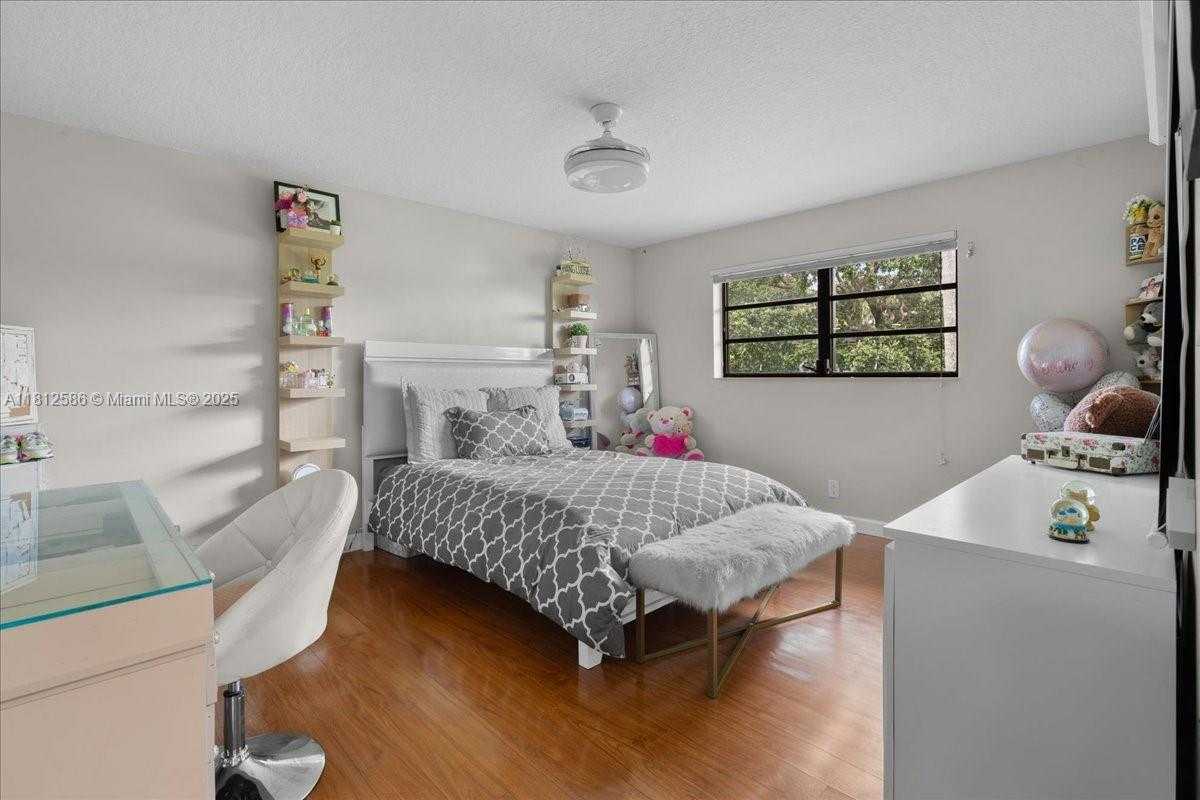 Small Image of 3030 SOUTH WEST 117TH AVE, Davie Number 22